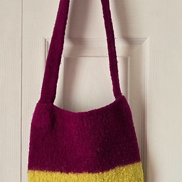 Felted wool shoulder bag - Picture 2 of 4